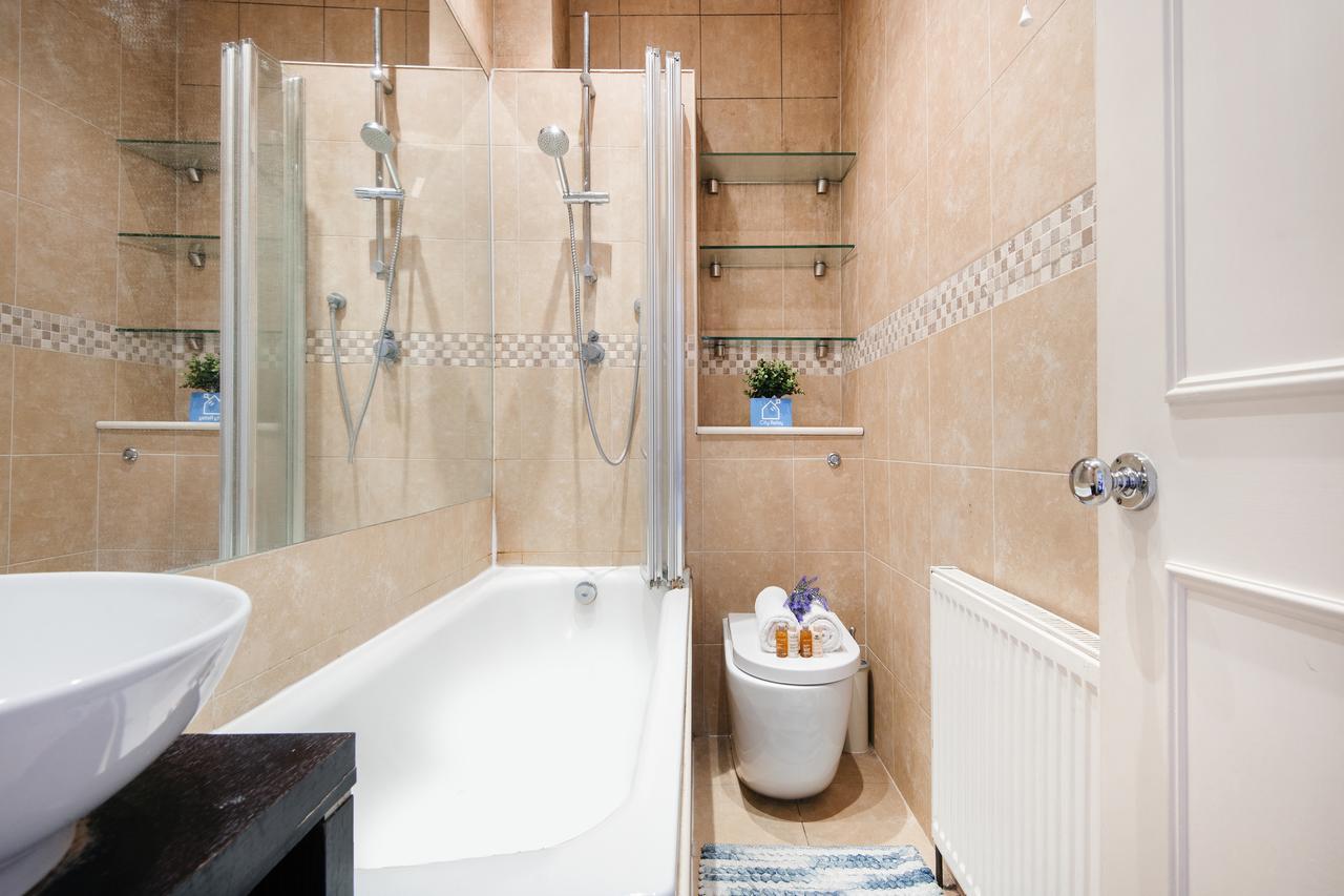 Bright Gratton Road Apartment Londyn Zewnętrze zdjęcie