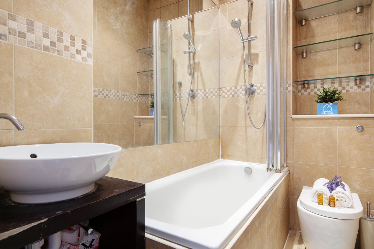 Bright Gratton Road Apartment Londyn Zewnętrze zdjęcie